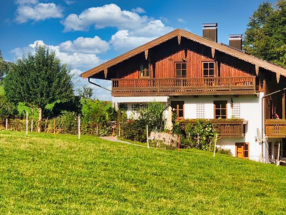Apartment Fritzis Alpenidyll „sommertraum & Winterromantik” Samerberg